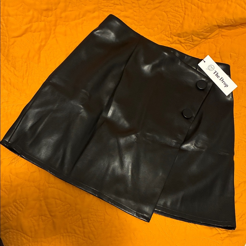 The Drop “Portia” Faux Leather Mini Skirt
